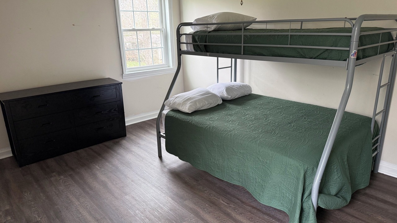 Photo of Bedroom in Etowah