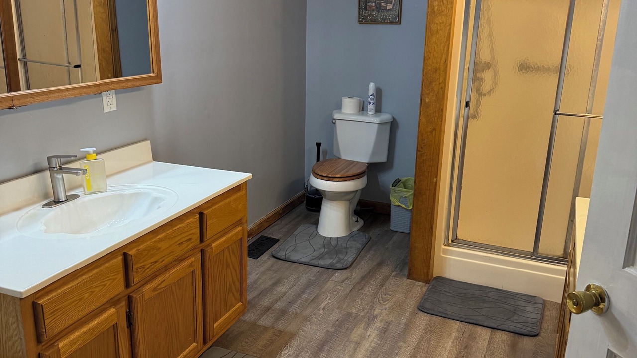 Photo of Bathroom in Etowah