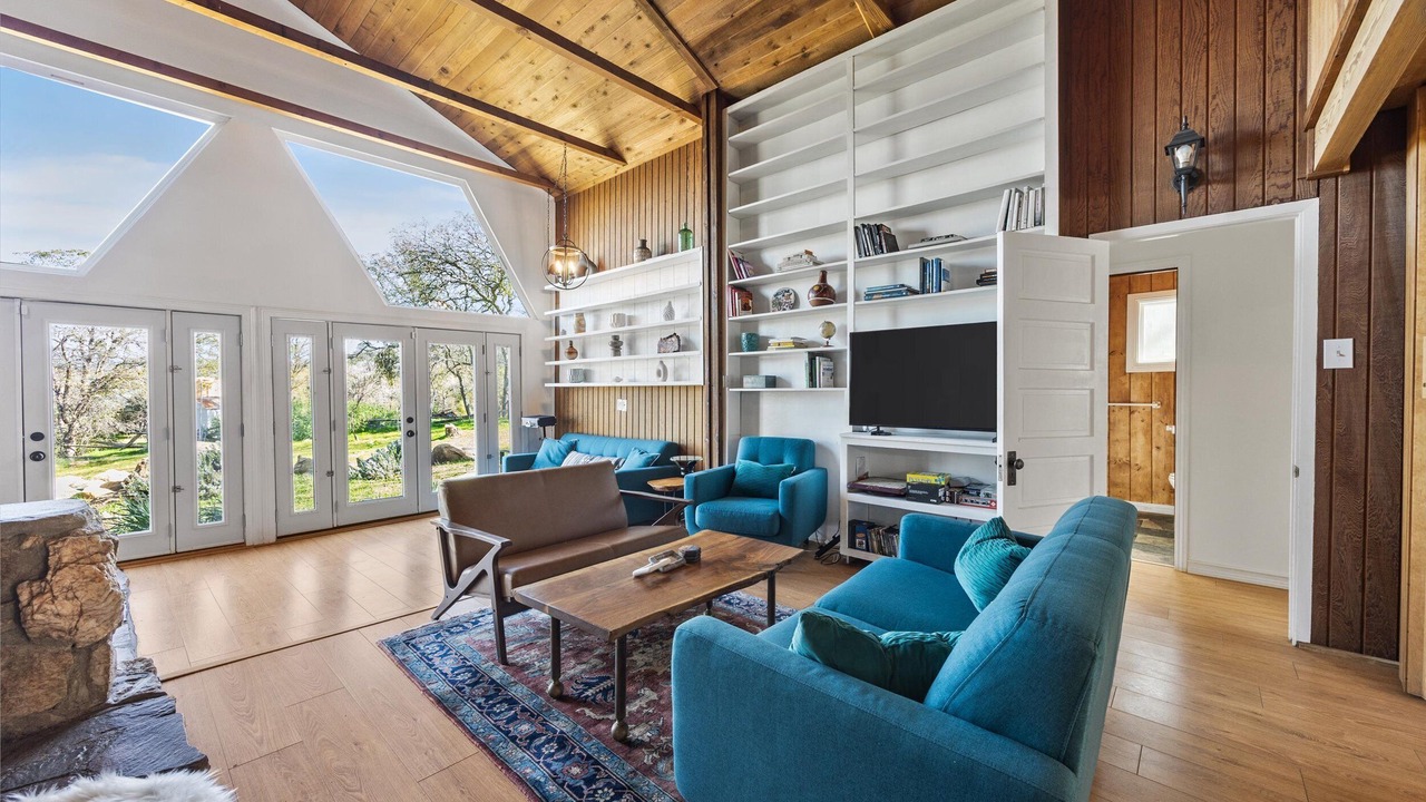 Photo of Livingroom in Keene