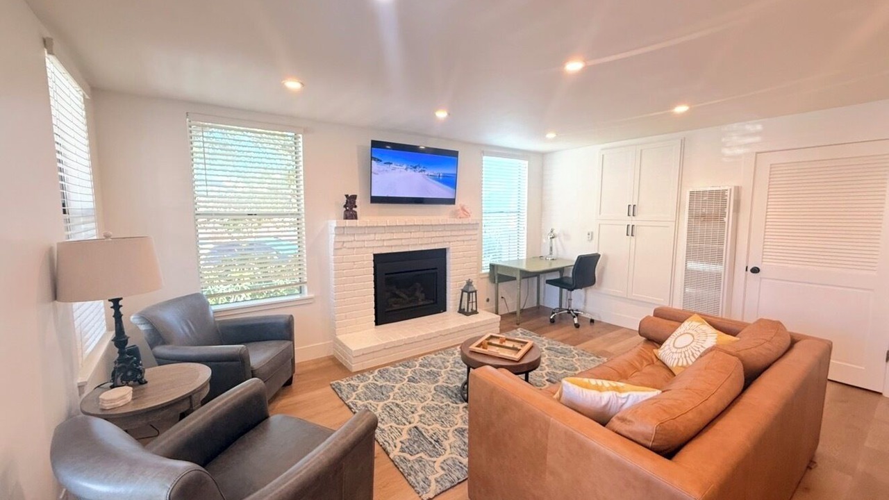 Photo of Livingroom in Pacific Grove