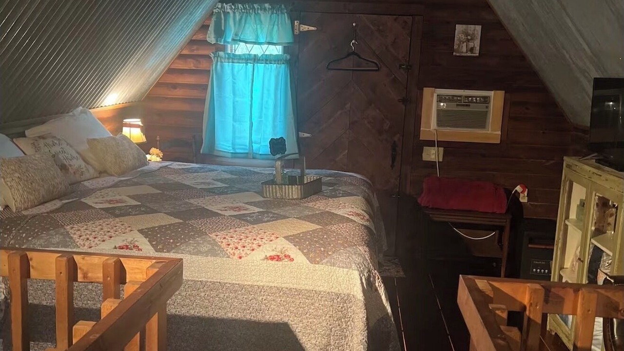 Photo of Bedroom in Cunningham