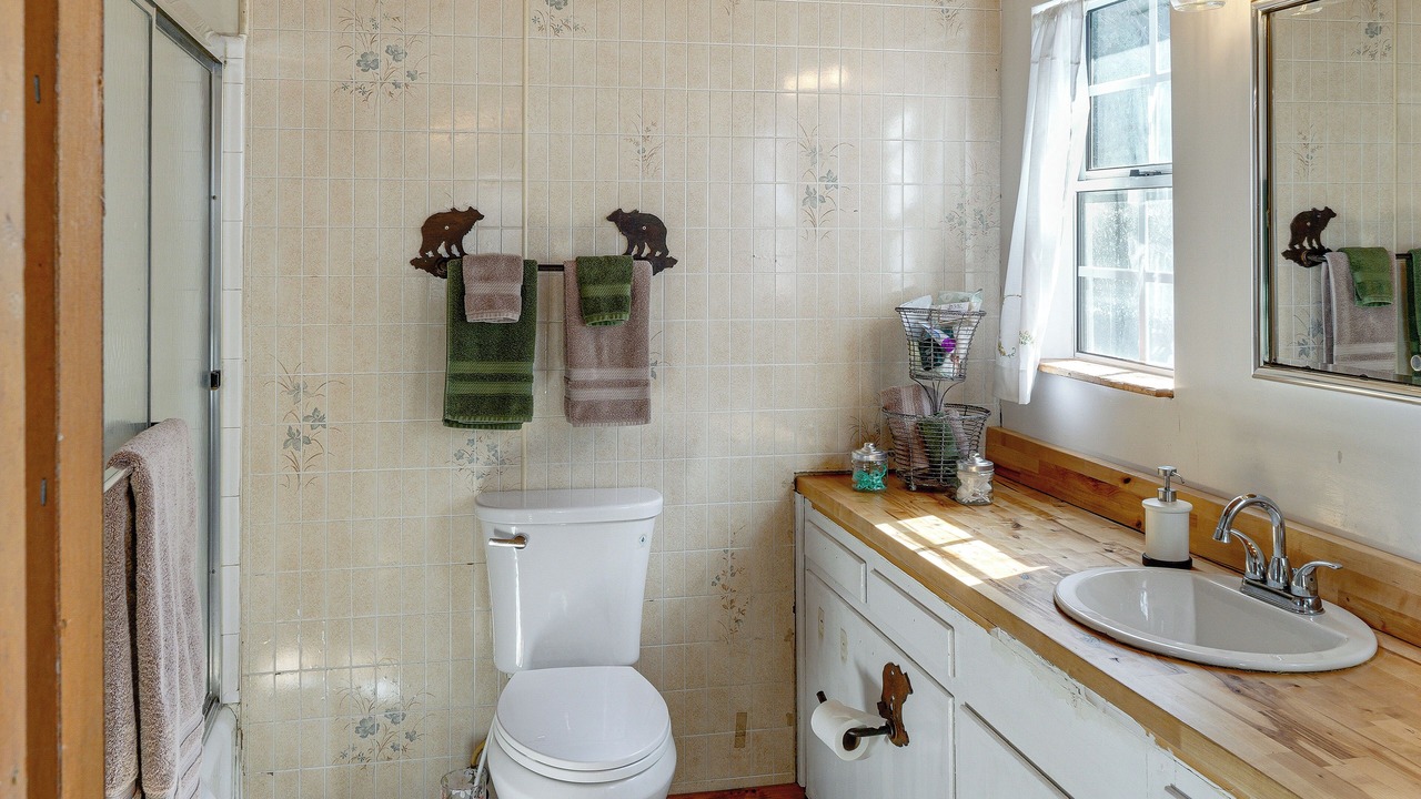 Photo of Bathroom in Tehachapi