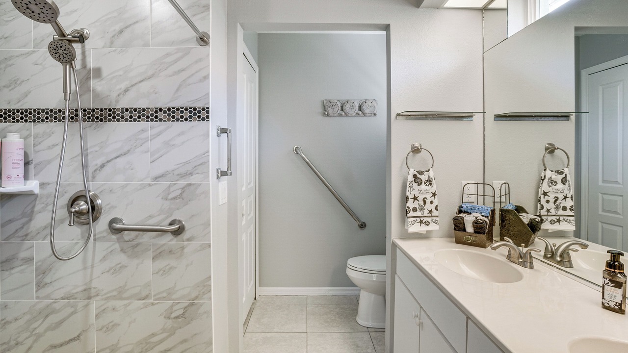 Photo of Bathroom in Wexford on the Green