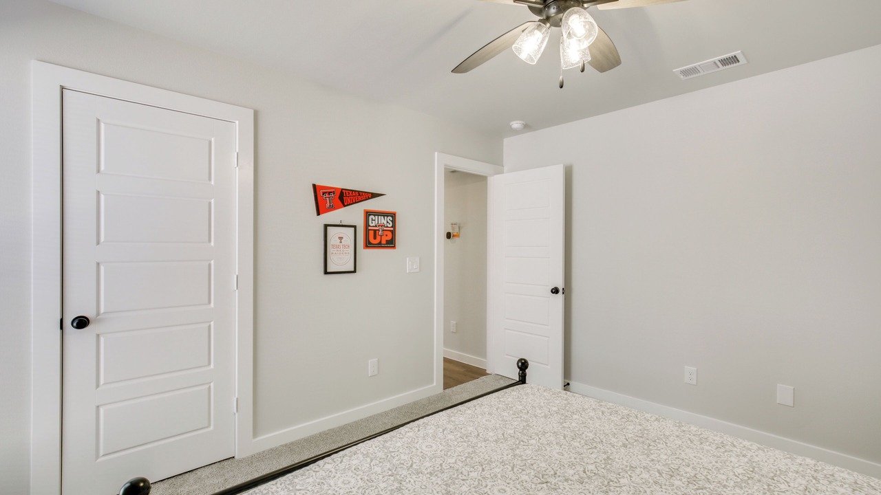 Photo of Bedroom in North by Northwest