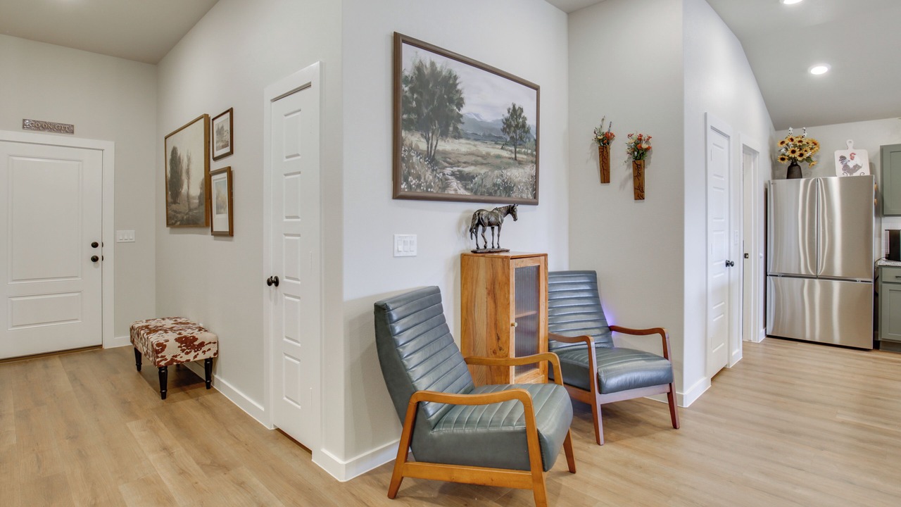 Photo of Livingroom in North by Northwest