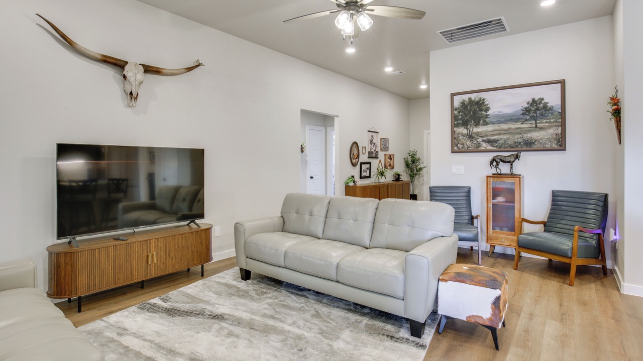 Photo of Livingroom in North by Northwest
