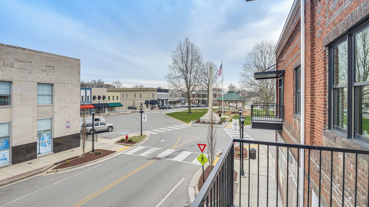 Photo of Patio Balcony in Lawrenceburg