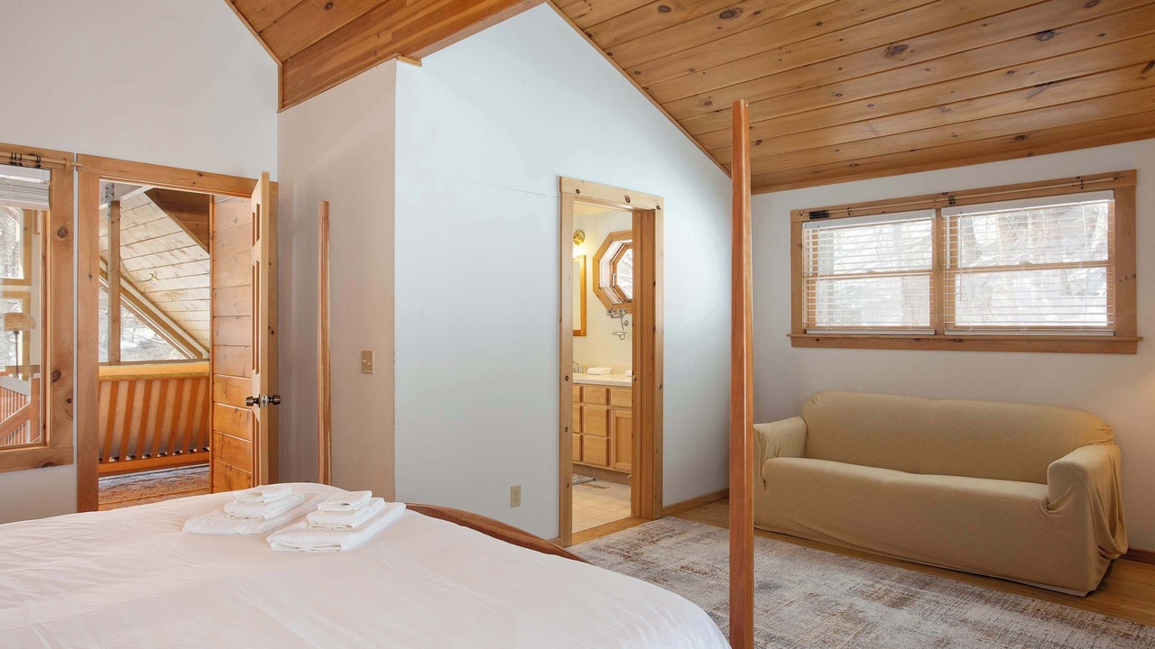 Photo of Bedroom in Cummington