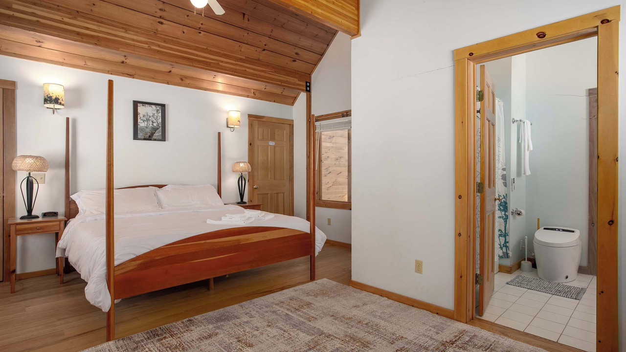 Photo of Bedroom in Cummington