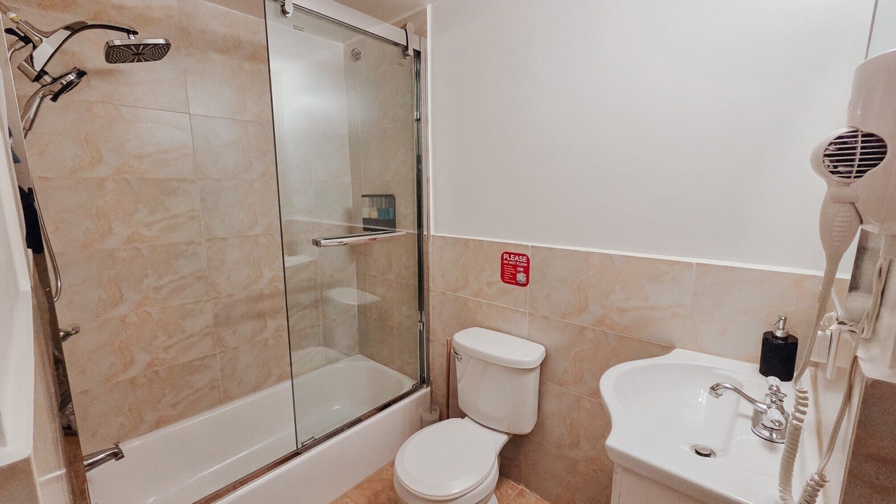 Photo of Bathroom in Market East
