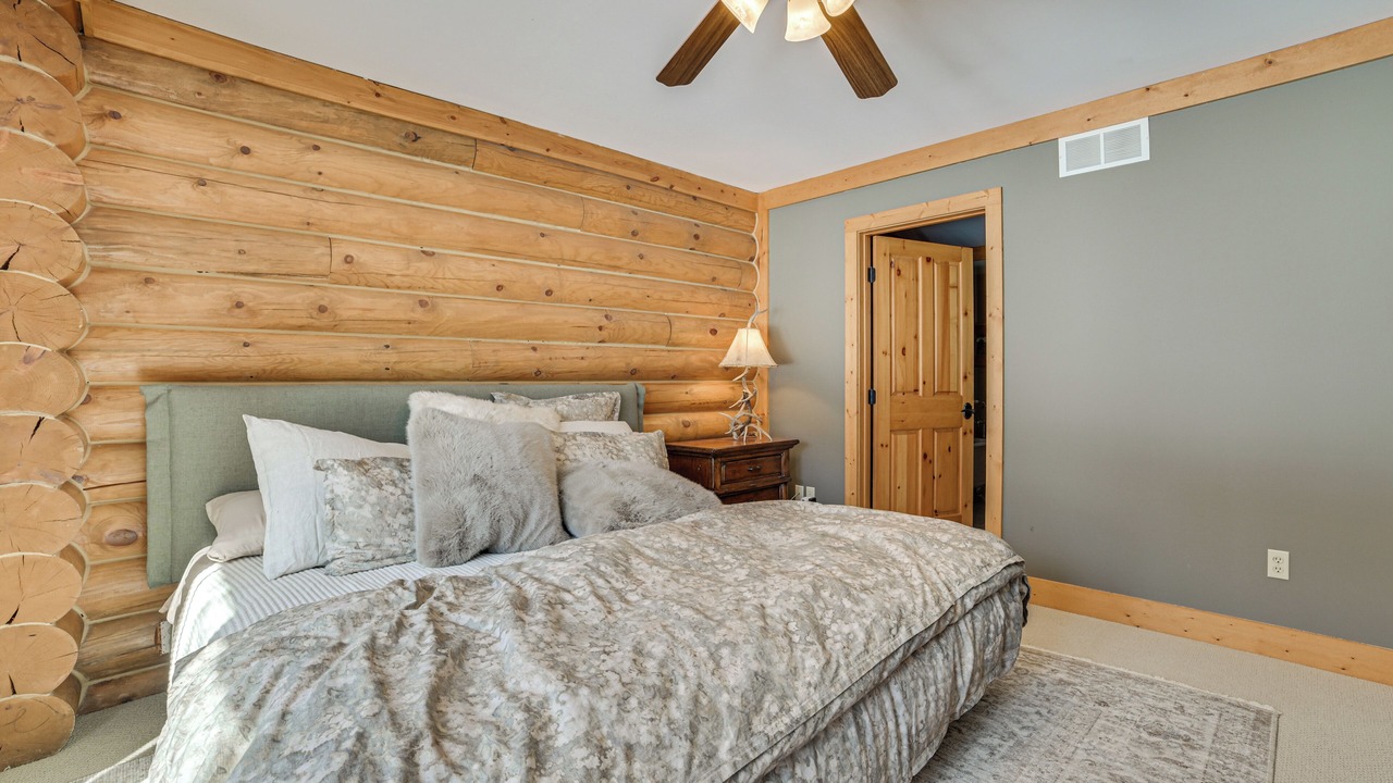 Photo of Bedroom in Harbor Springs
