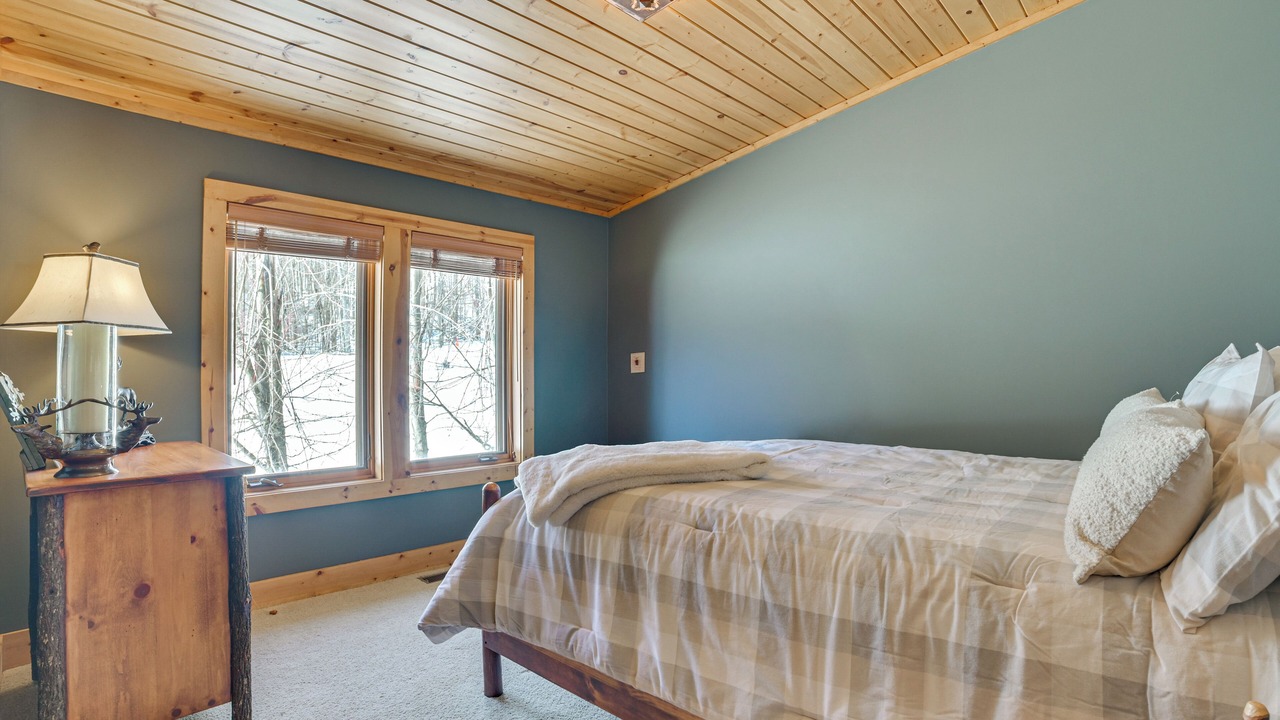 Photo of Bedroom in Harbor Springs