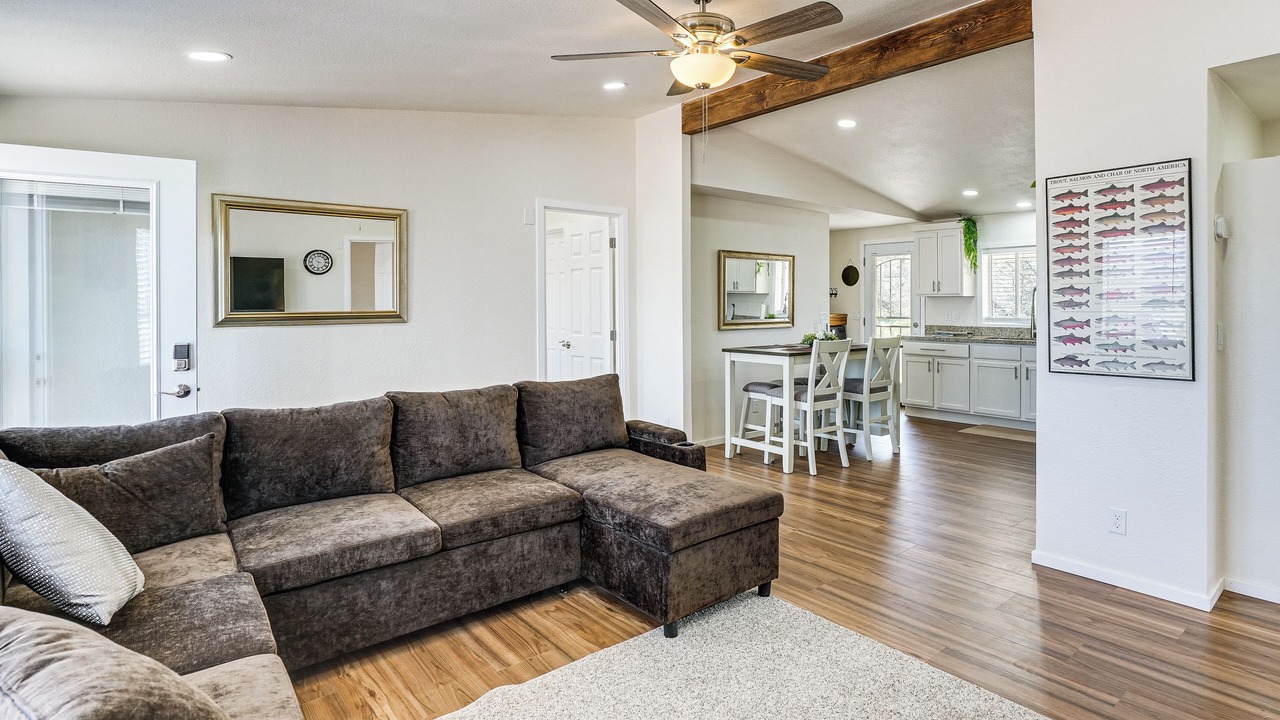 Photo of Livingroom in Tonto Basin