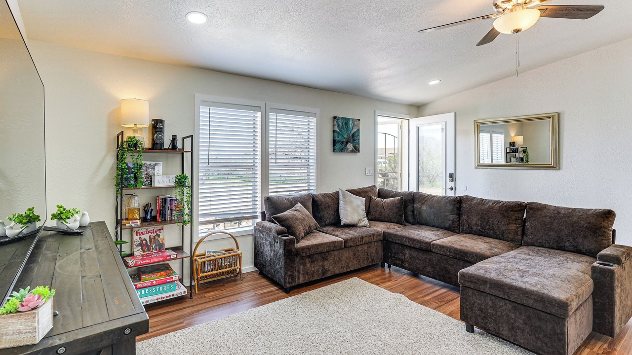 Photo of Livingroom in Tonto Basin