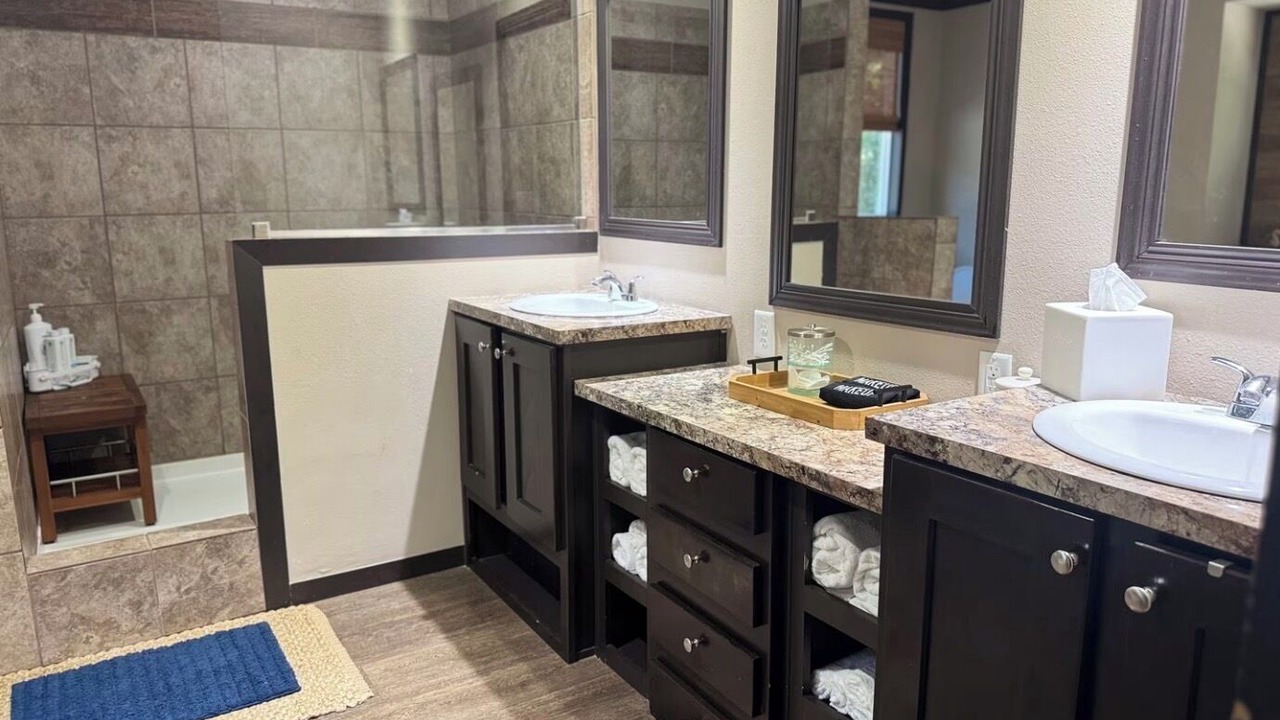 Photo of Bathroom in Longtown
