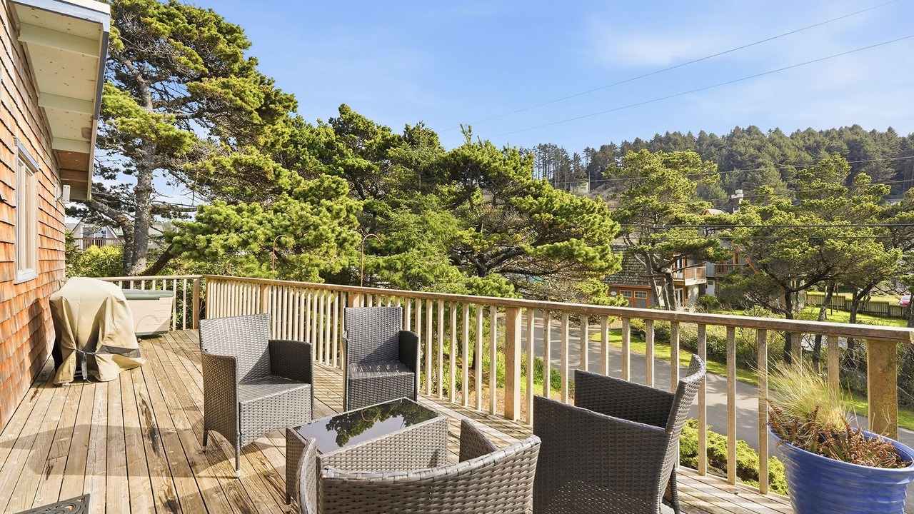 Photo of Patio Balcony in Agate Beach