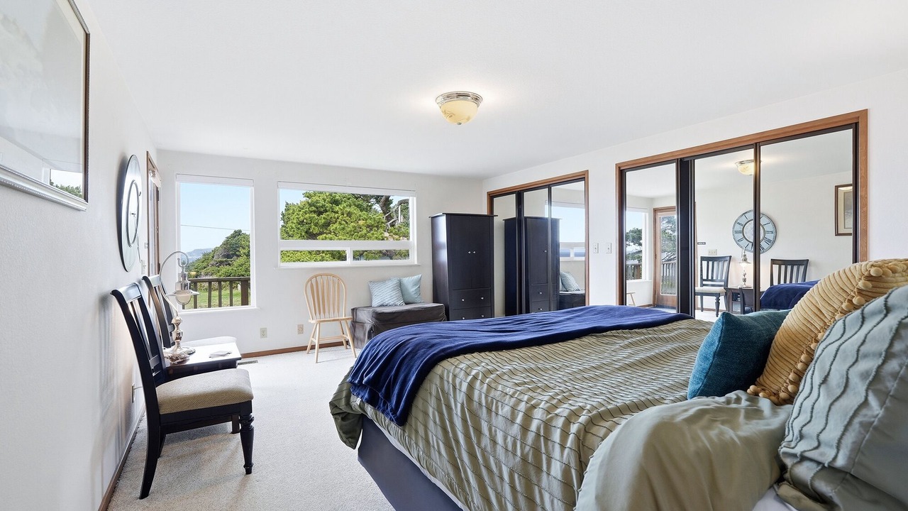 Photo of Bedroom in Agate Beach