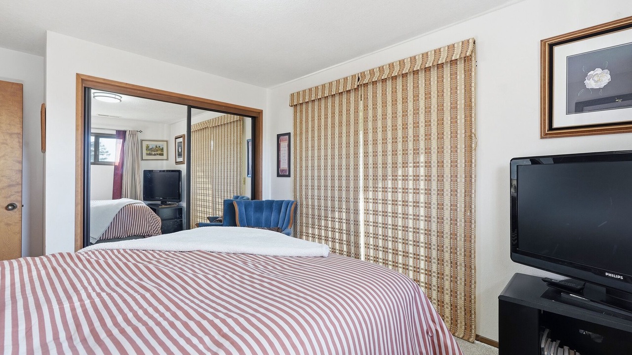 Photo of Bedroom in Agate Beach