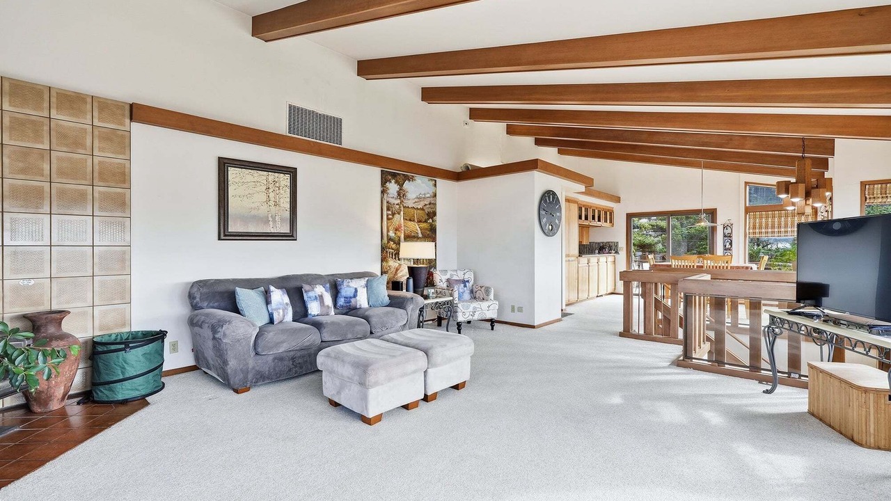 Photo of Livingroom in Agate Beach