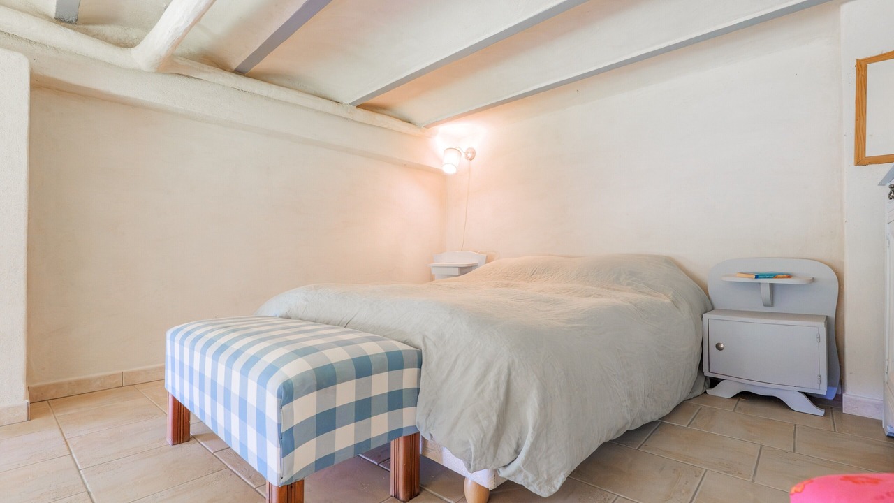 Photo of Bedroom in Courry