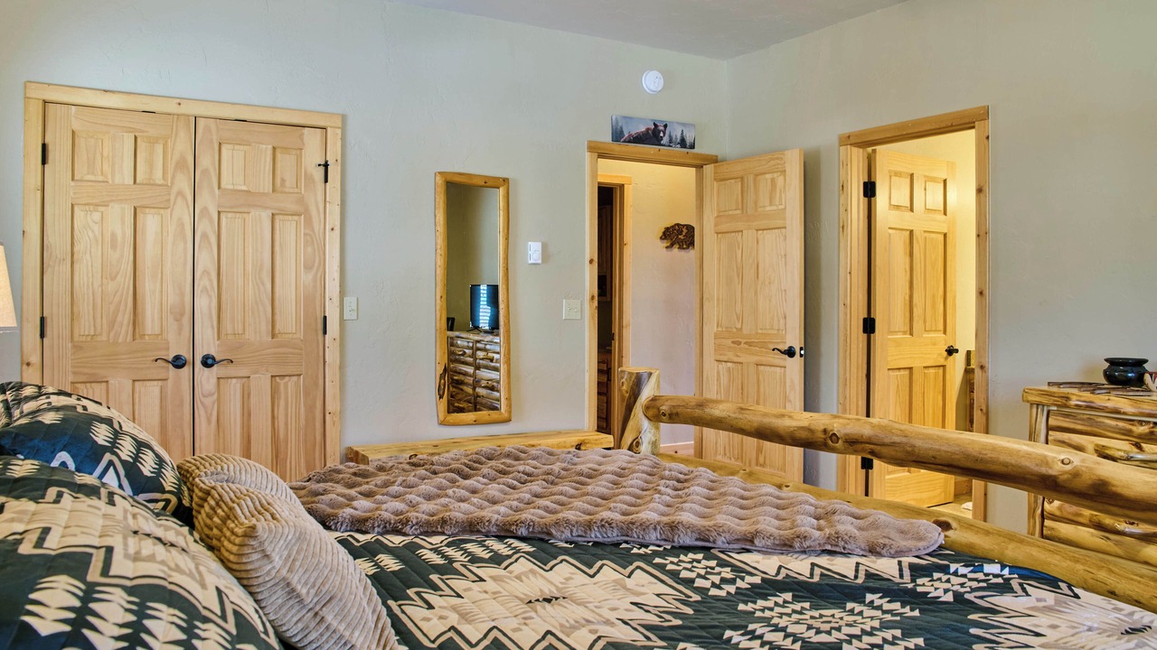 Photo of Bedroom in Ponderosa Pines