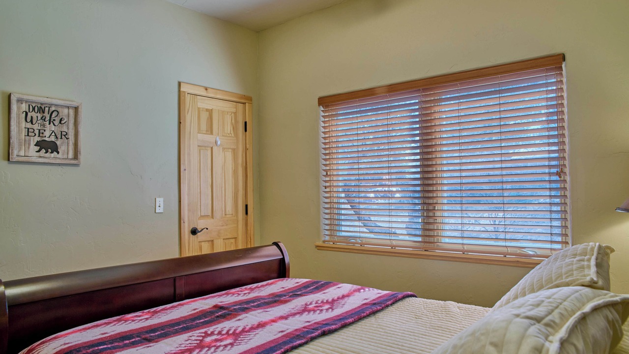 Photo of Bedroom in Ponderosa Pines