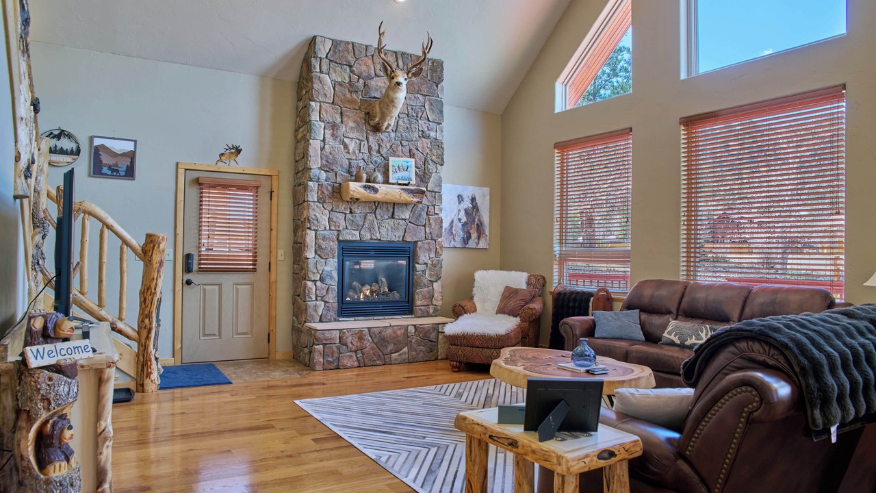 Photo of Livingroom in Ponderosa Pines