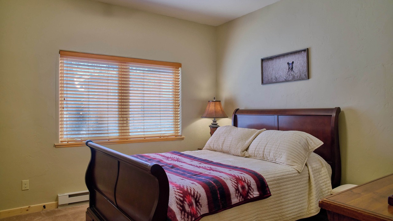 Photo of Bedroom in Ponderosa Pines