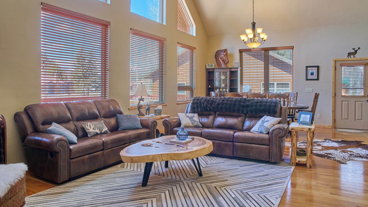 Photo of Livingroom in Ponderosa Pines