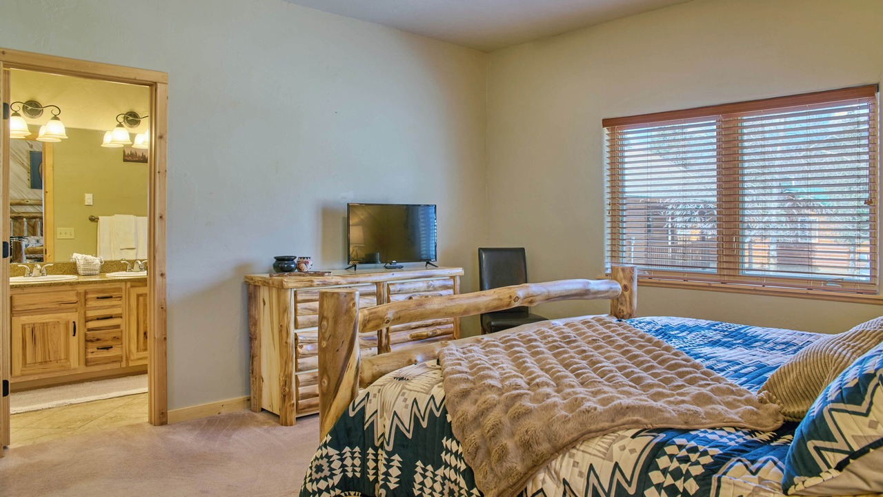 Photo of Bedroom in Ponderosa Pines