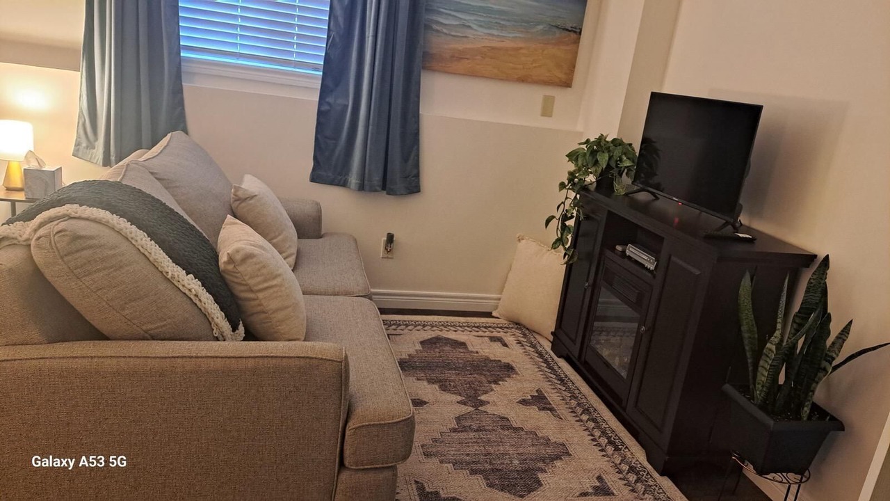 Photo of Livingroom in Wheatley