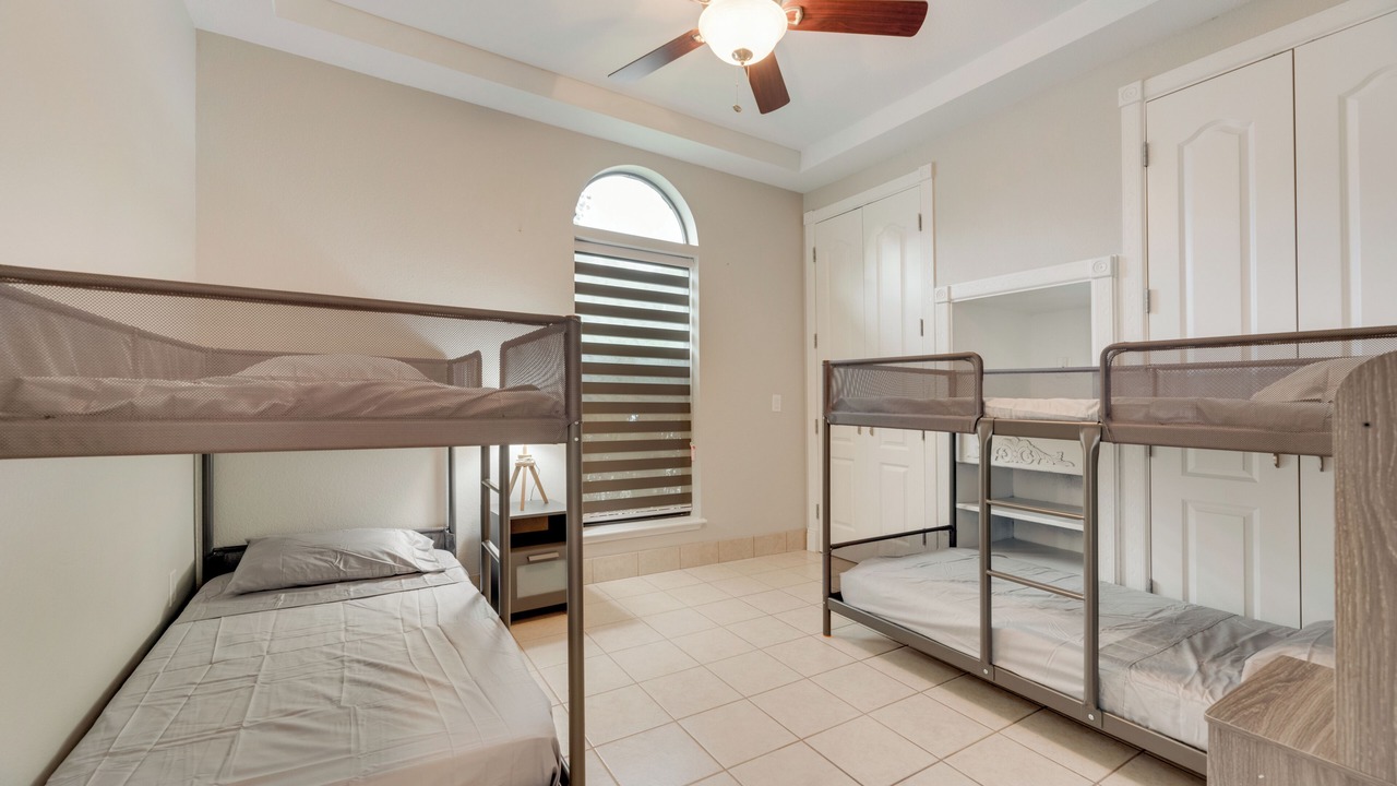 Photo of Bedroom in Cedar Creek Reservoir