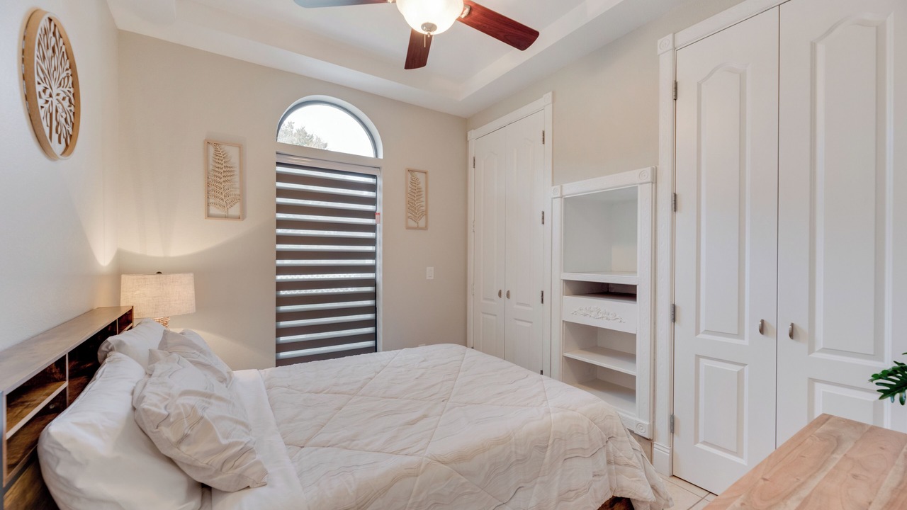 Photo of Bedroom in Cedar Creek Reservoir