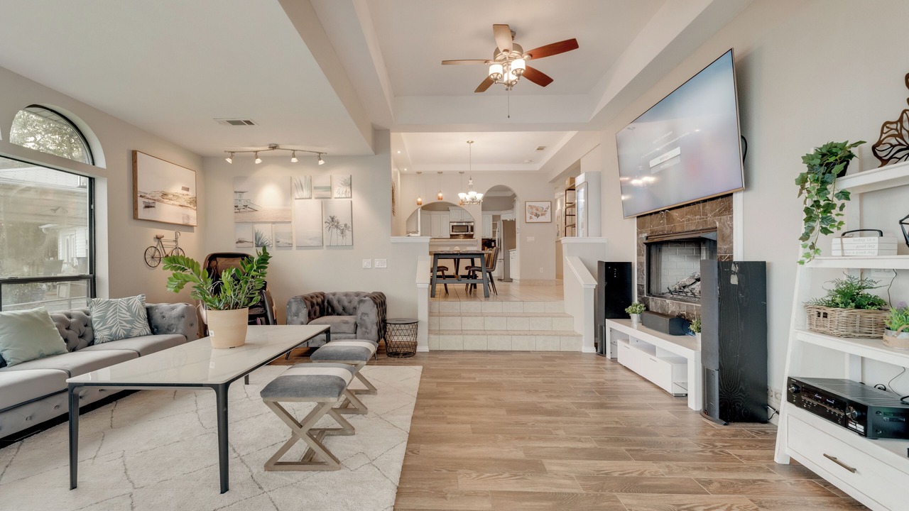 Photo of Livingroom in Cedar Creek Reservoir
