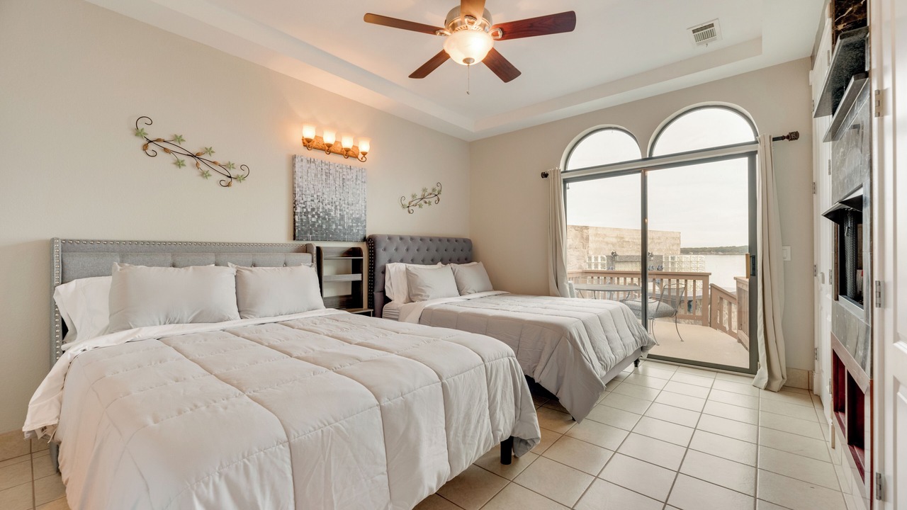 Photo of Bedroom in Cedar Creek Reservoir