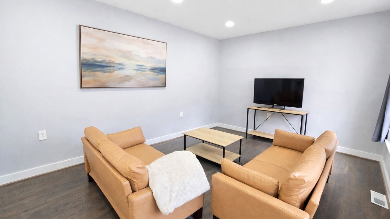 Photo of Livingroom in Leesburg