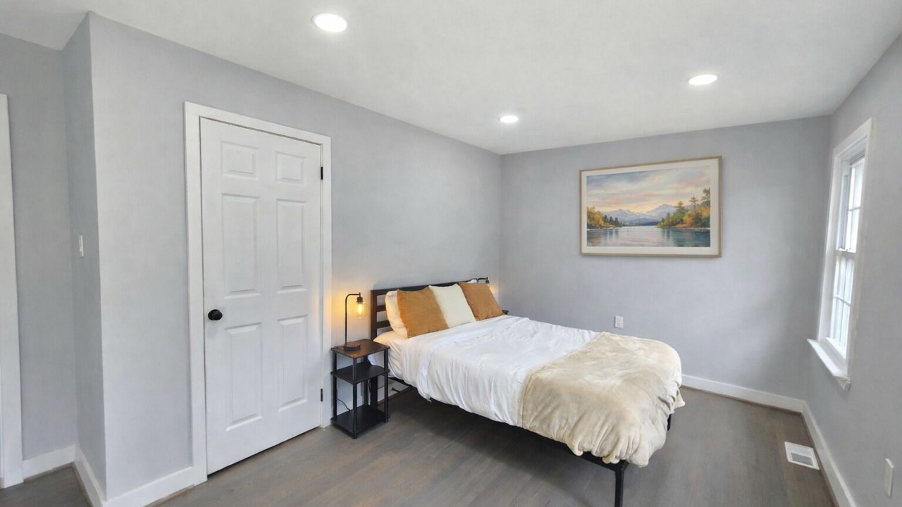 Photo of Bedroom in Leesburg