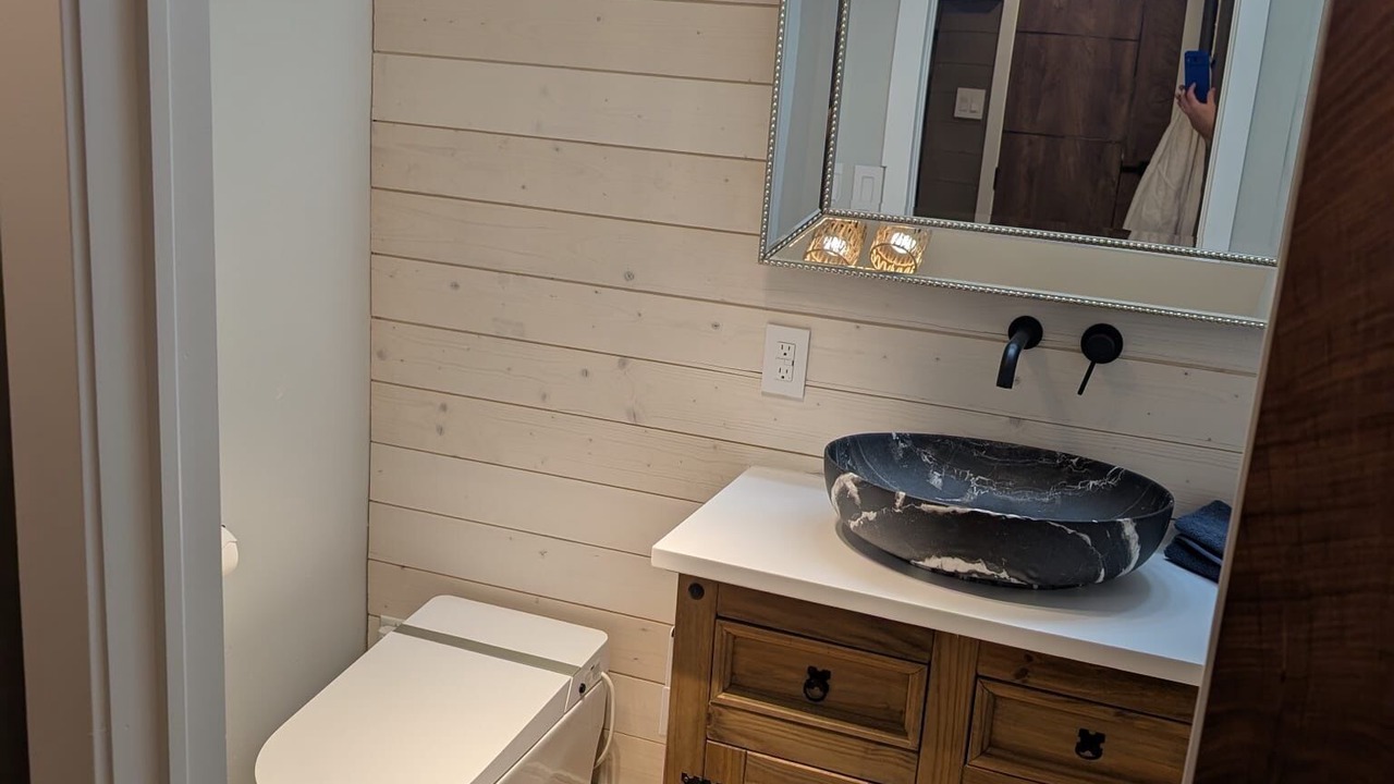 Photo of Bathroom in Beamsville