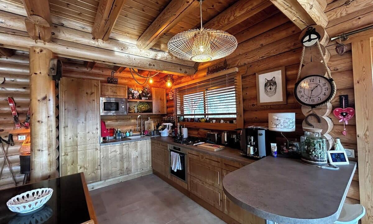 Photo of Kitchen in Roubion