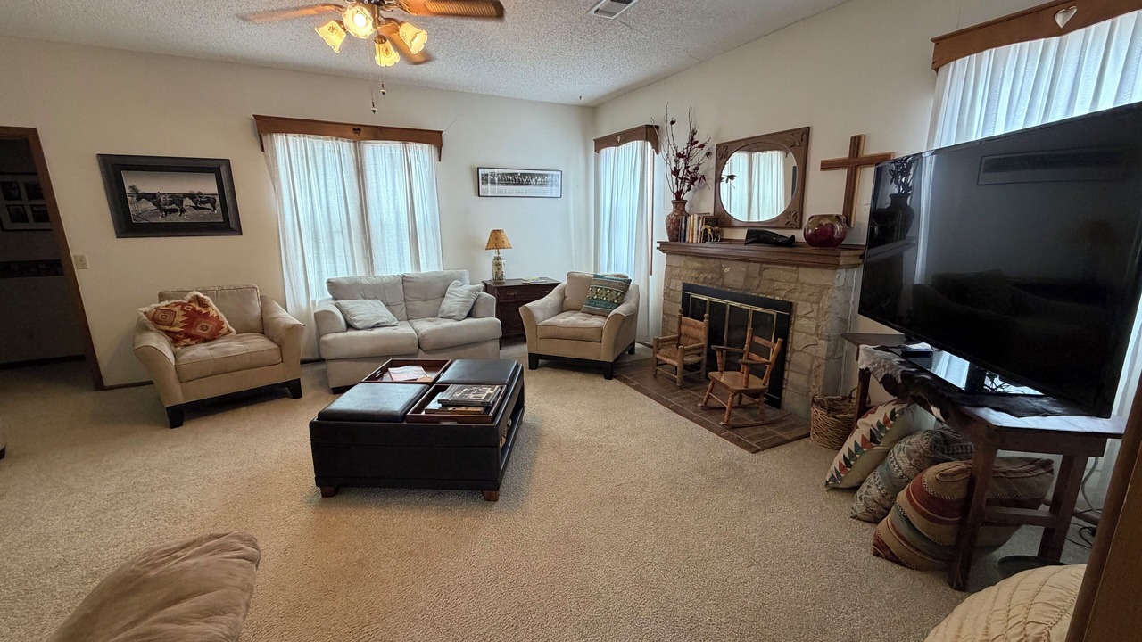 Photo of Livingroom in O Brien