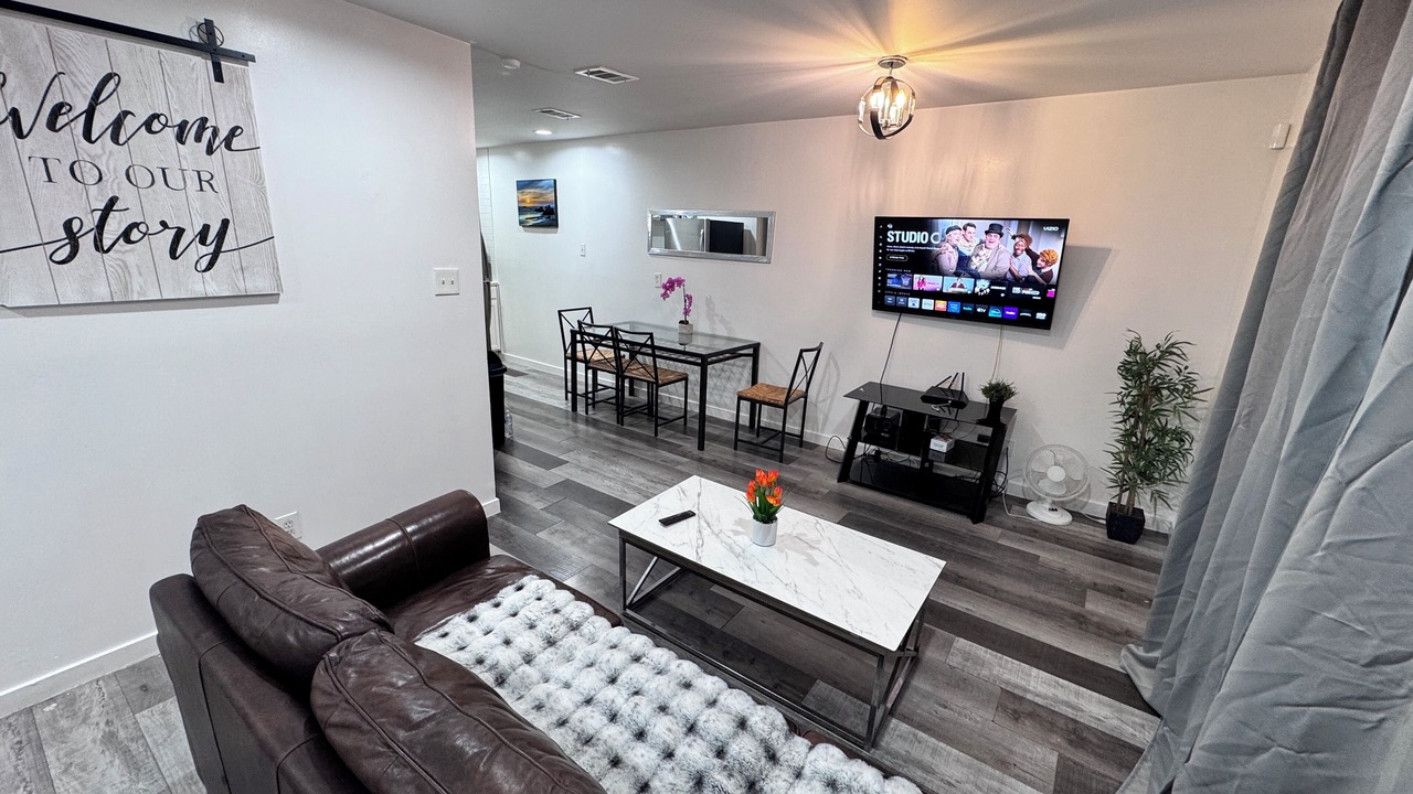 Photo of Livingroom in West Dallas