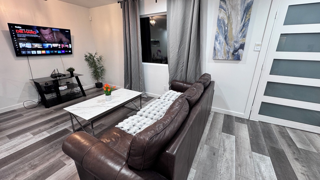 Photo of Livingroom in West Dallas