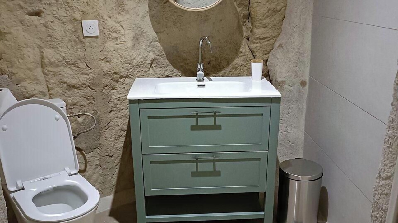 Photo of Bathroom in Loches