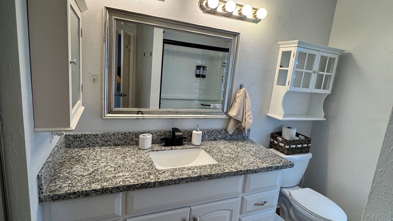 Photo of Bathroom in George Bush Park/Eldridge