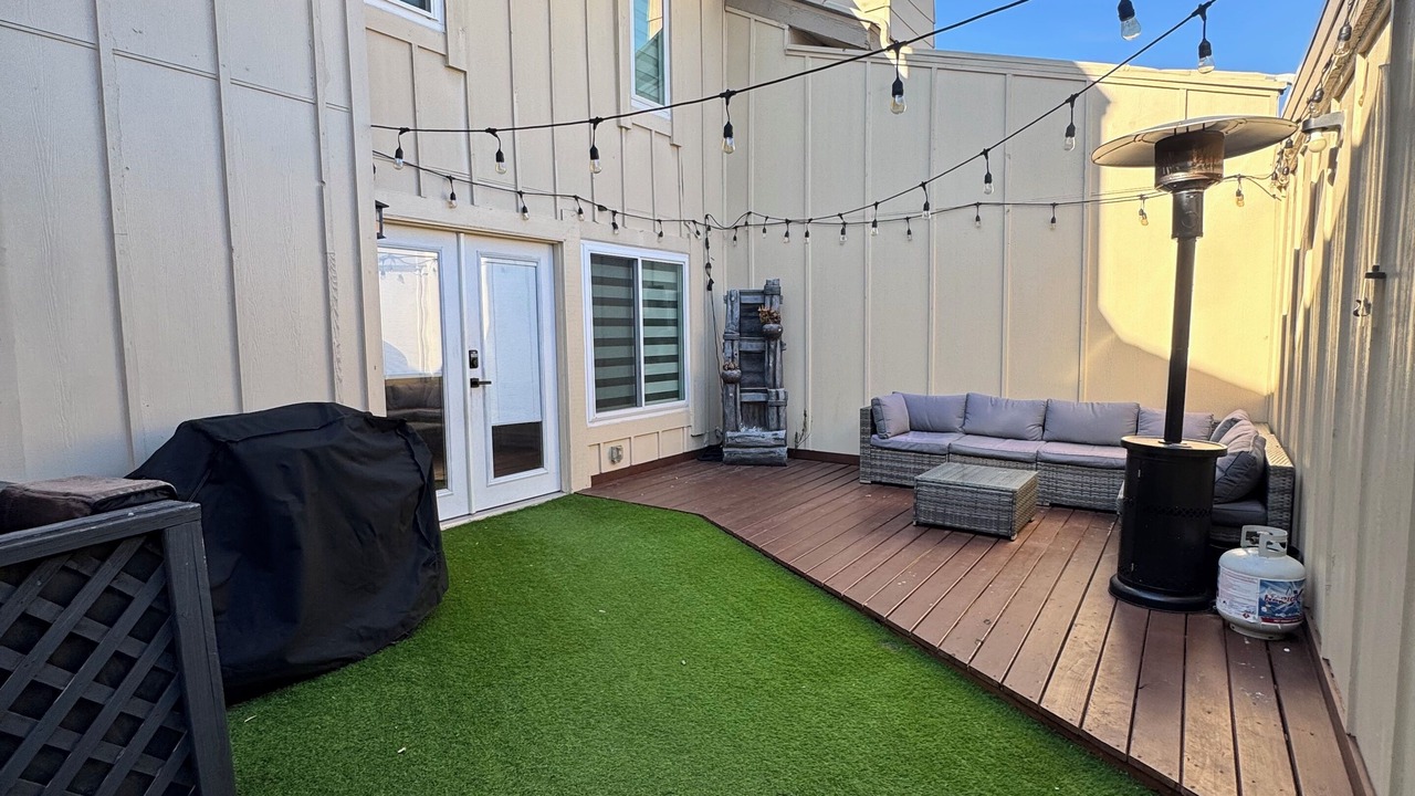 Photo of Patio Balcony in George Bush Park/Eldridge