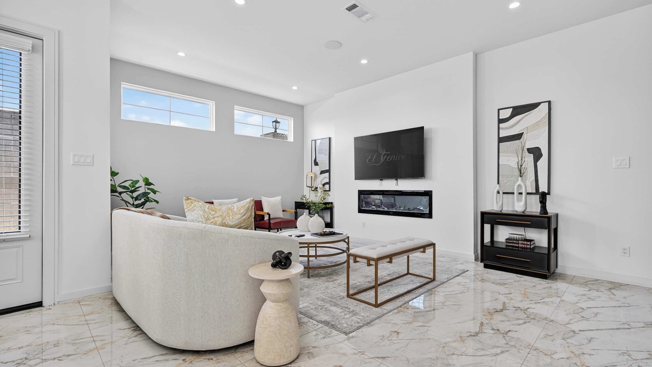 Photo of Livingroom in Houston
