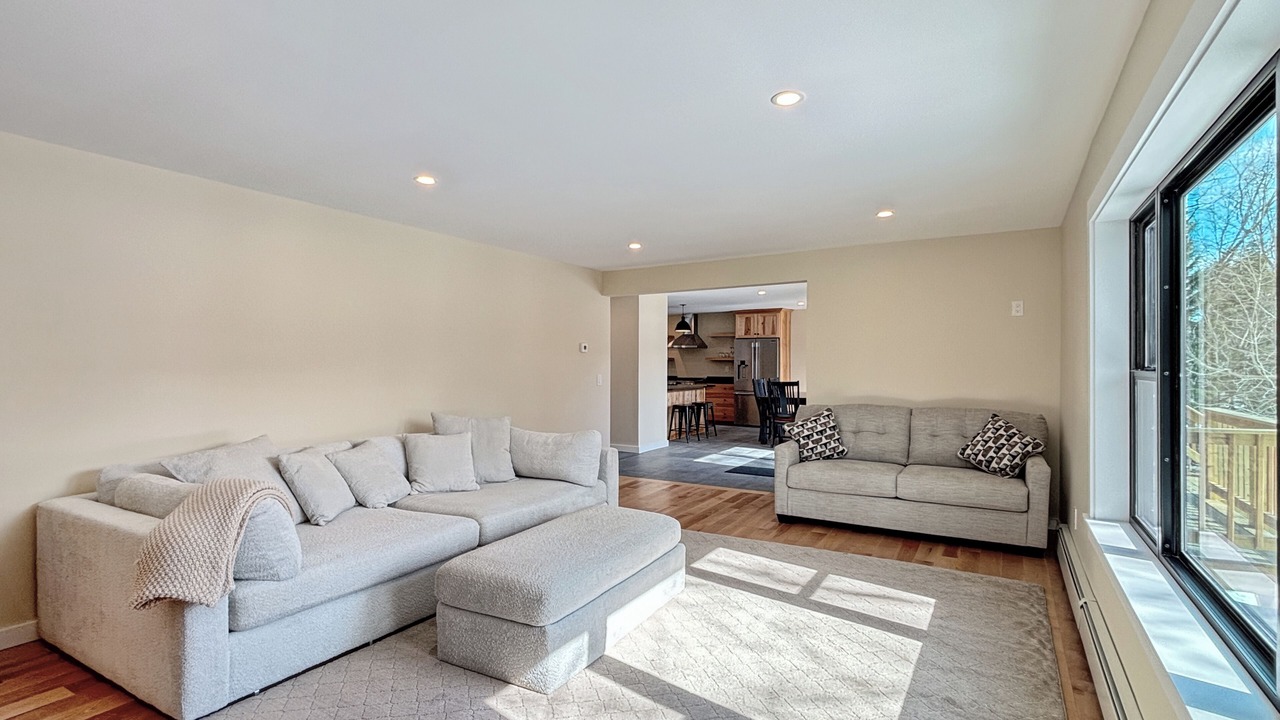 Photo of Livingroom in Northeast Somerset