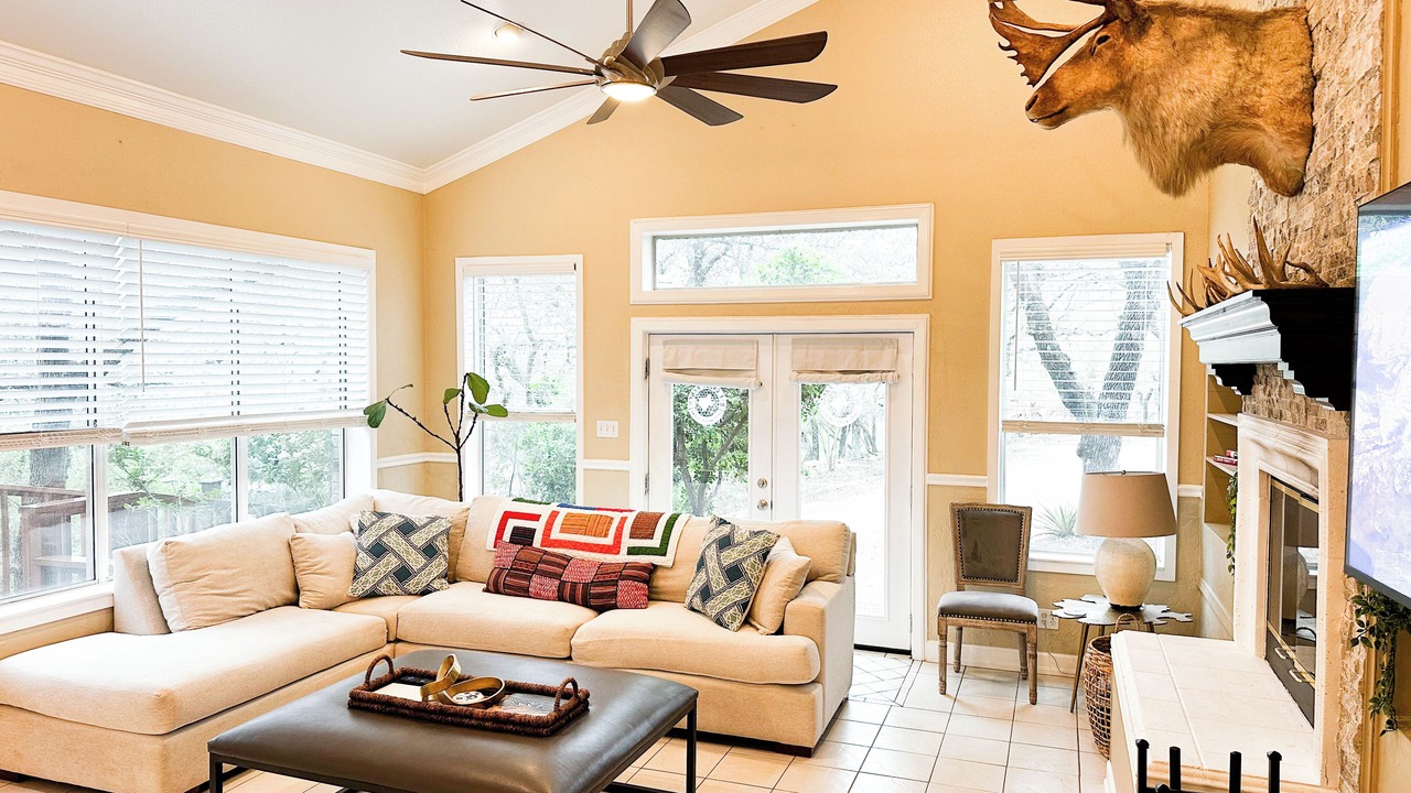 Photo of Livingroom in Spicewood