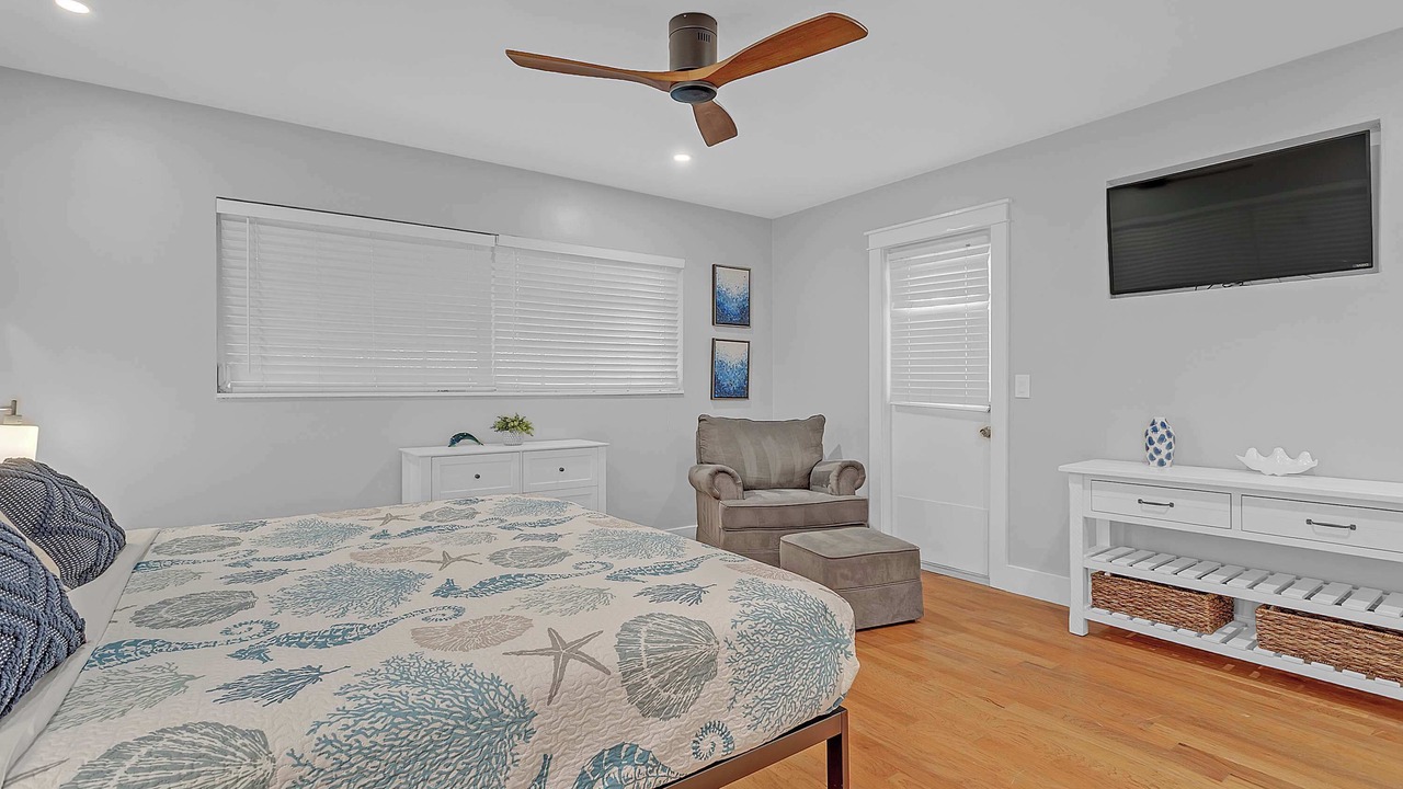 Photo of Bedroom in The Cove
