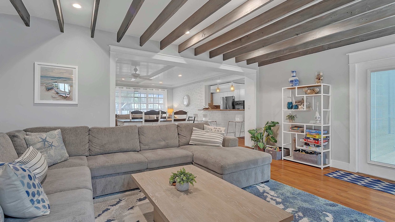 Photo of Livingroom in The Cove